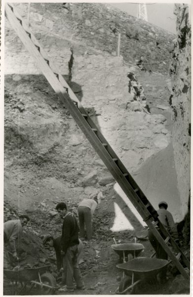 MMH-378-Obras de urbanización junto al tramo de murallas entre el paseo del Carmen y la bajada del Puente de Alcántara_1960 - Fot Flores