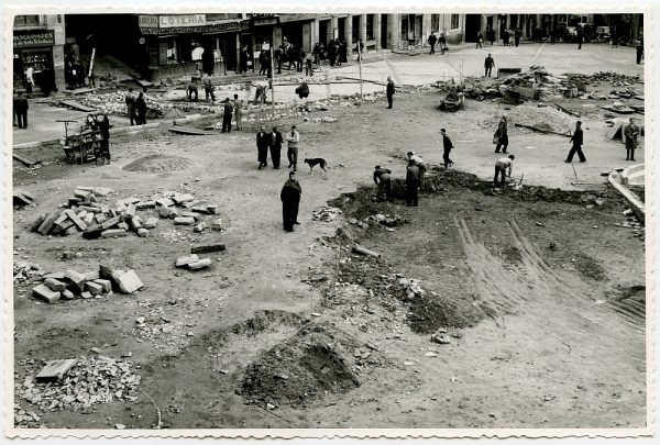 MMH-390-Obras de urbanización de la plaza de Zocodover_1961 - Fot Flores