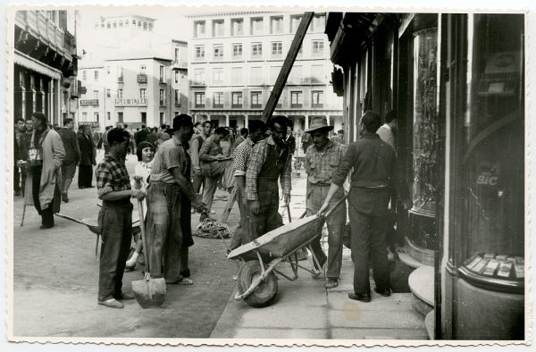 MMH-419-Obras de urbanización de la plaza de Zocodover_1961 - Fot Flores