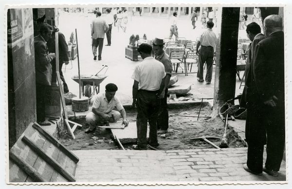 MMH-424-Obras de urbanización de la plaza de Zocodover_1961 - Fot Flores