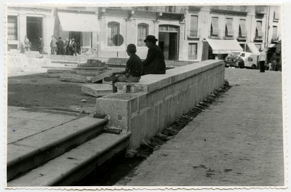 MMH-439-Obras de urbanización de la plaza de Zocodover_1961 - Fot Flores