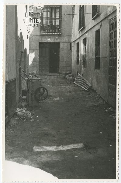 MMH-449-Obras de urbanización en la calle Sillería_1961 - Fot Flores