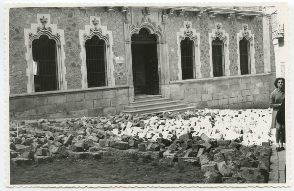 MMH-459-Obras de urbanización en la plaza de San Agustín_1961 - Fot Flores