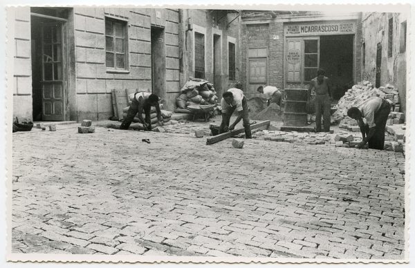 MMH-474-Obras de urbanización en el Corral de la Campana_1961 - Fot Flores