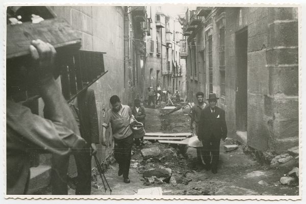 MMH-478-Obras de urbanización en la calle de Alfileritos_1961 - Fot Flores