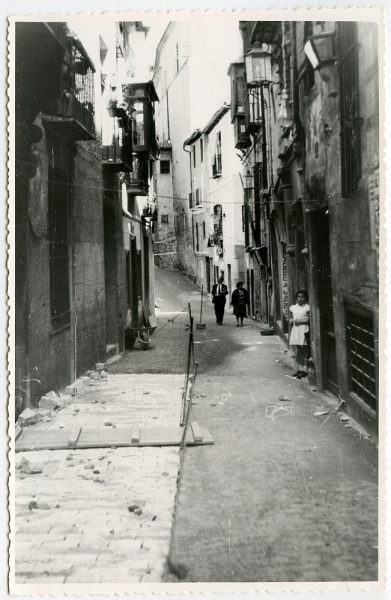 MMH-490-Obras de urbanización en la calle de Alfileritos_1961 - Fot Flores