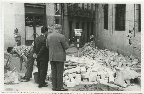 MMH-515-Obras de urbanización en la calle Nueva_1961 - Fot Flores