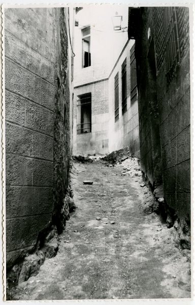 MMH-531-Obras de urbanización en el callejón de Menores_1961 - Fot Flores