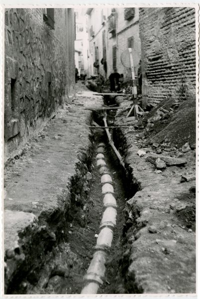 MMH-539-Obras de urbanización en la calle de Aljibes_1962 - Fot Flores