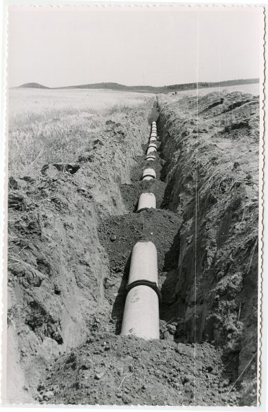 MMH-567-Obras de abastecimiento de agua en paraje desconocido_ca 1963 - Fot Flores