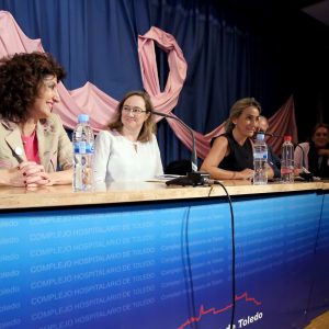 a alcaldesa destaca las historias de superación tras el cáncer de mama porque “ofrecen luz a los que ven sólo sombras”