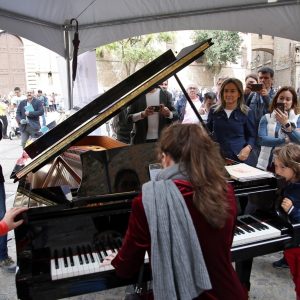 ilagros Tolón destaca la buena acogida de ‘Pianos en la calle’ que volverá al Casco Histórico de Toledo el año que viene 