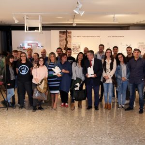 ilagros Tolón destaca la creatividad de los jóvenes talentos en la exposición de fin de ciclo de los alumnos de la Escuela de Arte