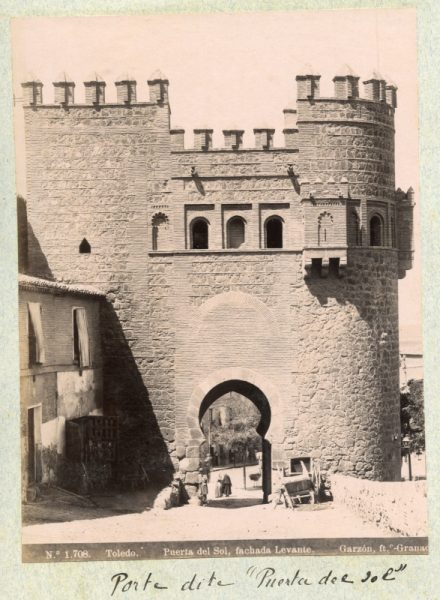 1708 - Toledo. Puerta del Sol, fachada Levante