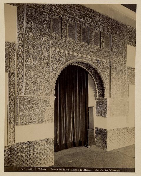 1832 - Toledo. Puerta del Salón llamado de Mesa - Foto de la Biblioteca Nacional