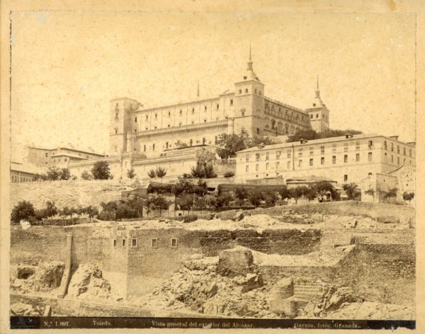 1897 - Toledo. Vista general del exterior del Alcázar
