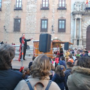 ontinúan las actividades programadas para esta Navidad por el Ayuntamiento con un espectáculo de magia