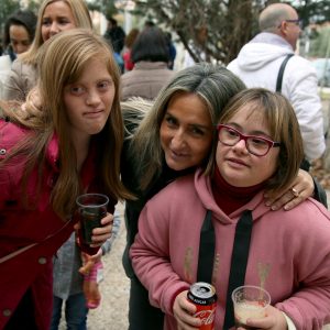 ilagros Tolón participa en las migas de Navidad de Down Toledo y agradece su labor por crear una sociedad más justa e igualitaria