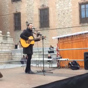 n concierto de música inicia las propuestas culturales y de ocio que se sucederán en la plaza del Ayuntamiento esta Navidad 