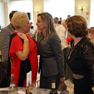 l Centro de Mayores ‘Ángel Rosa’ de Santa Bárbara celebra su comida de Navidad con la presencia de la alcaldesa
