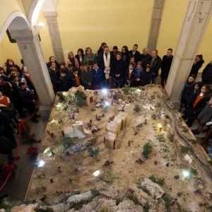 a ruta ‘La ciudad de los belenes’ se completa con la inauguración de los nacimientos del Ayuntamiento y San Marcos