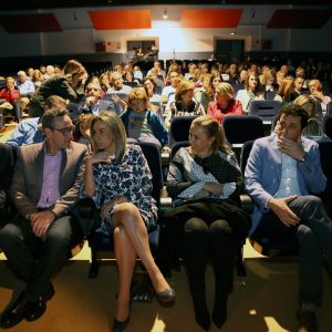 l Consistorio muestra su apoyo a Cruz Roja en el V Desfile Solidario que organiza la asociación de comerciantes de Santa Teresa