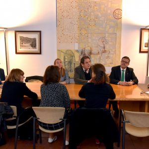 l Gobierno local recibe a una delegación de la República Checa interesada en la gestión de los servicios sociales municipales