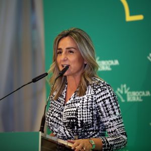a alcaldesa destaca la “incuestionable solidez” de Eurocaja Rural, una entidad que “es de los grandes pilares de la economía regional”