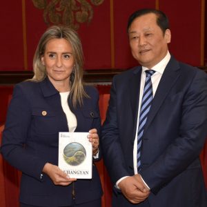 oledo estrecha lazos de colaboración en materia comercial, cultural y turística con la ciudad china de Dujiangyan