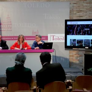 ilagros Tolón destaca el impulso que la Cofradía del Valle destina a ampliar la oferta cultural de la ciudad y a engrandecer su romería