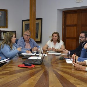 a Mesa de Calidad Turística se reúne para evaluar los expedientes de las empresas y servicios adheridos al SICTED