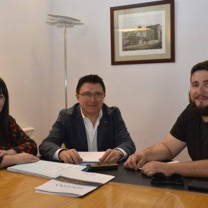 l Ayuntamiento muestra su colaboración a la iniciativa ‘Activa tu barrio. Activa Santa Bárbara’ de la Asociación de Comerciantes
