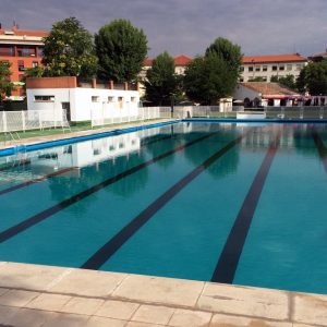 l Ayuntamiento ha invertido más de 60.000 euros en las piscinas municipales de verano, cuya temporada comienza este sábado