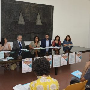 l Centro Social del Polígono acoge la I Feria de Oportunidades de Formación y Empleo promovida por el Proceso Comunitario del barrio