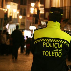 e prohíbe el acceso a La Peraleda a un total de 18 vehículos equipados con sistemas de sonido de elevada potencia
