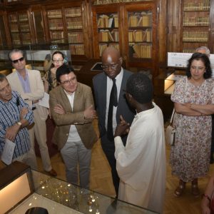 a Biblioteca regional expone por primera vez documentos del Fondo Kati en la sala Borbón Lorenzana con el apoyo municipal