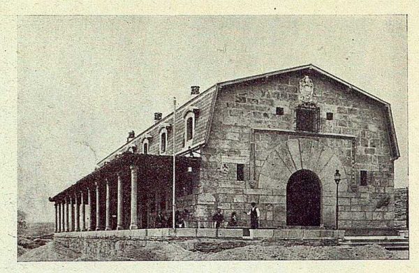 007_TRA-1930-277-Parador de Gredos, exterior