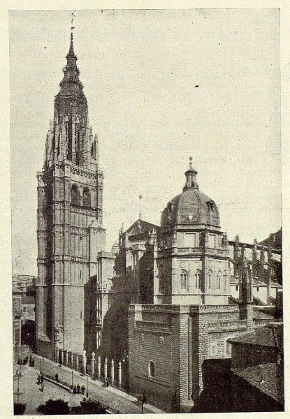 018_TRA-1925-221-Catedral, fachada principal-Foto Rodríguez