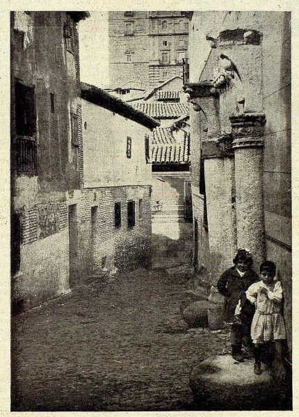 047_TRA-1928-260-Calle Recogidas-Foto Clavería