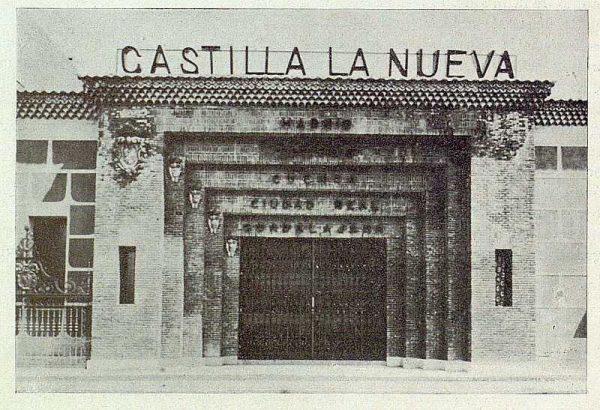 054_TRA-1929-272-Pabellón de Toledo en Sevilla, entrada