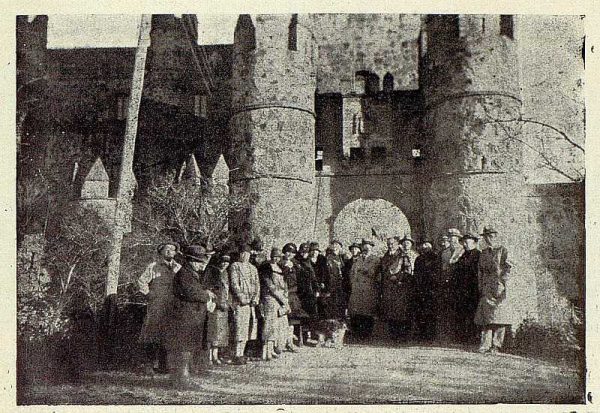 086_TRA-1928-255-Excursión en el Castillo de Guadamur-Foto Rodríguez