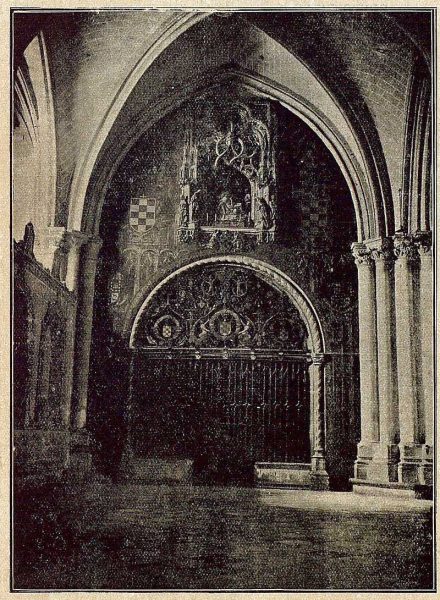 096_TRA-1921-171-Catedral, portada de la Capilla Mozárabe-Foto Bermejo