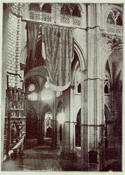 153_TRA-1921-176-Catedral, nave de la Epístola