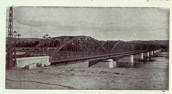 242_TRA-1923-197-Puente de hierro sobre el rio Tajo