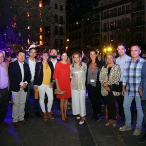 a alcaldesa celebra que Luz Toledo llene la fachada del Alcázar de toledanismo con un espectáculo que aglutina leyendas populares