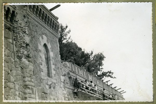Año 1944-08-06 - 1944-10-10 - Camino del muro almenado_3