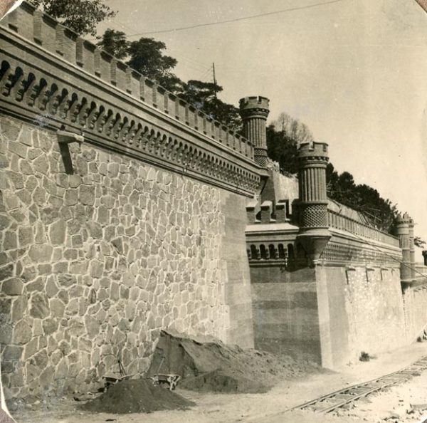 Año 1945-08-28 - Camino del muro almenado_2
