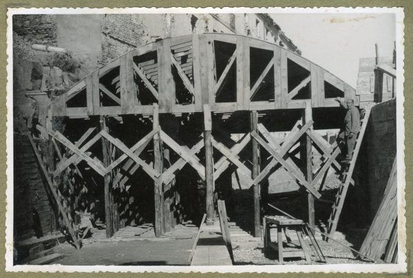 Año 1946-02-14 - Paso superior e inferior de la explanada del picadero_1