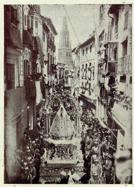 TRA-1926-232 - Coronación de la Virgen del Sagrario, en Procesión