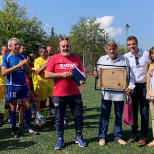 l Ayuntamiento participa en el homenaje a Manolo Rojas por su dedicación a la Liga de Veteranos de Toledo